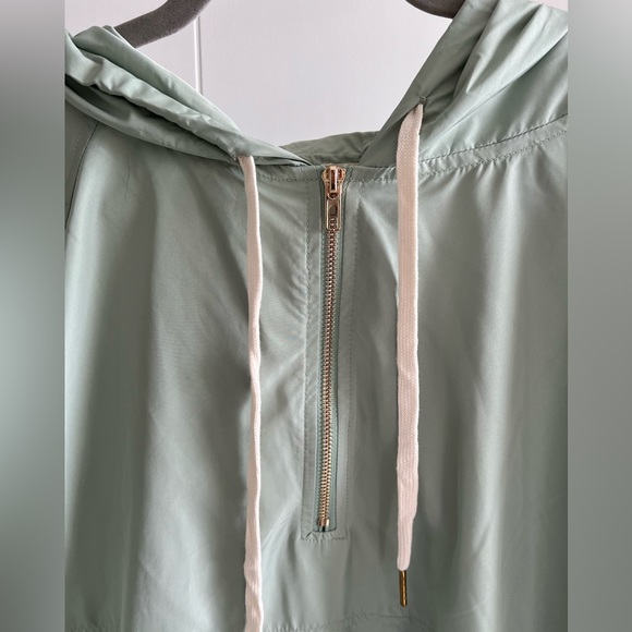 Main Strip Sage Green Windbreaker - 1X - Picture 2 of 11